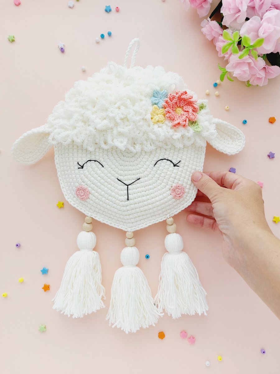 Crochet Sheep Wall Hanging Pattern, Wall Decor crealandia.com/shop/crochet-s… #boho #walldecor #crealandia #macrame #homedecor #kitchendecor #colorful #hanging #shop #Hanging #eastergift #valentinesgift #housewarminggift #housewarminggifts #diygift #birthdaygift #christmasgifts #sheep