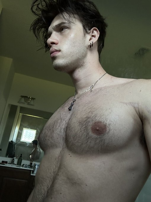 \___/\___/ https://t.co/W2QYJ6RgSG<a href="/tag/kayn"class="tags"><span>#kayn</span></a><a href="/tag/heartsteel"class="tags"><span>#heartsteel</span></a>