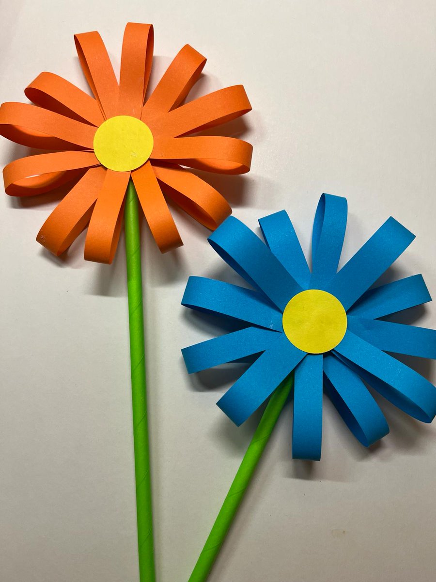 🌷Our children’s ‘Spring has Sprung’ Easter Holiday activity day is on Weds 10th April from 10.30-12.30 and 1.30 -3.30 (last entry 3pm). 🪻We will be making these lovely flowers & finding out how to make a sheep that will turn green! 🎟 £2 per child. thamemuseum.org