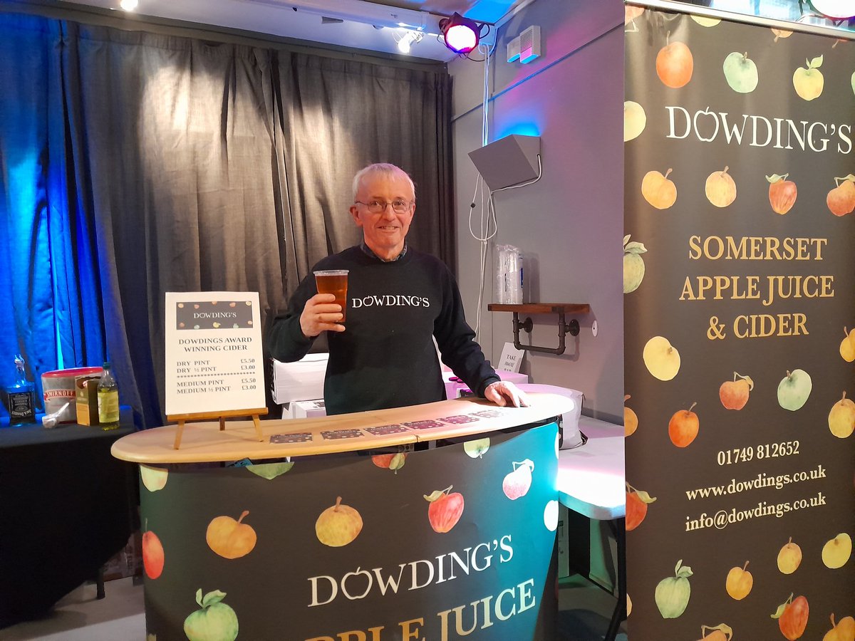 Juice_Cider's tweet image. Bring it on! Ready for the sell-out crowd of 820 at the @cheeseandgrain for the Wurzels. #propercider