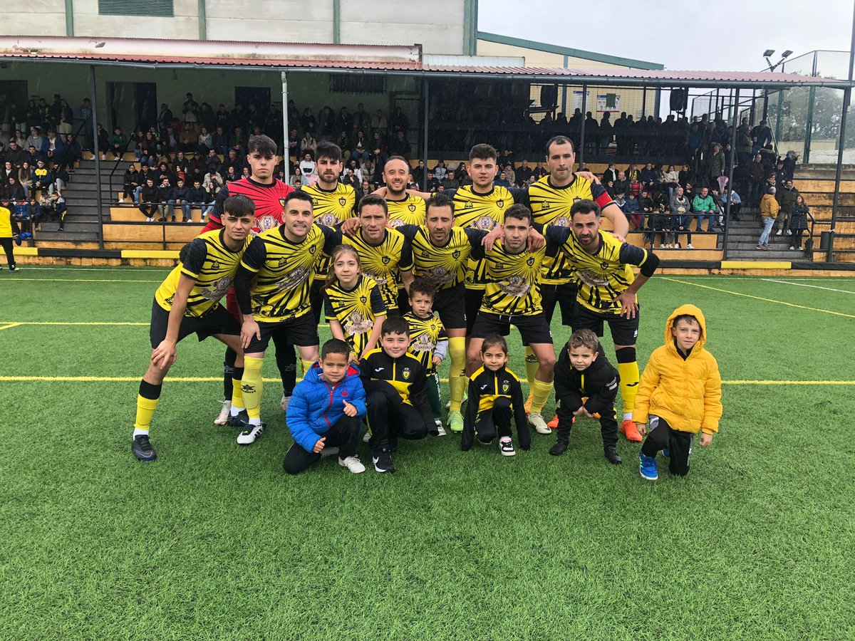 Fútbol ⚽️ 

AP Fuenlabrada 🟡⚫️ 3-1 ⚪️⚫️ CD Torviscal 

Goles de Isma, Fran y Javi Ventas 

Victoria muy trabajada de nuestro equipo. El objetivo de la fase de ascenso está cumplido. 👏👏👏
¡VA POR TI OCTAVIO!

💛🖤💛🖤⚫️

#vamosAP
