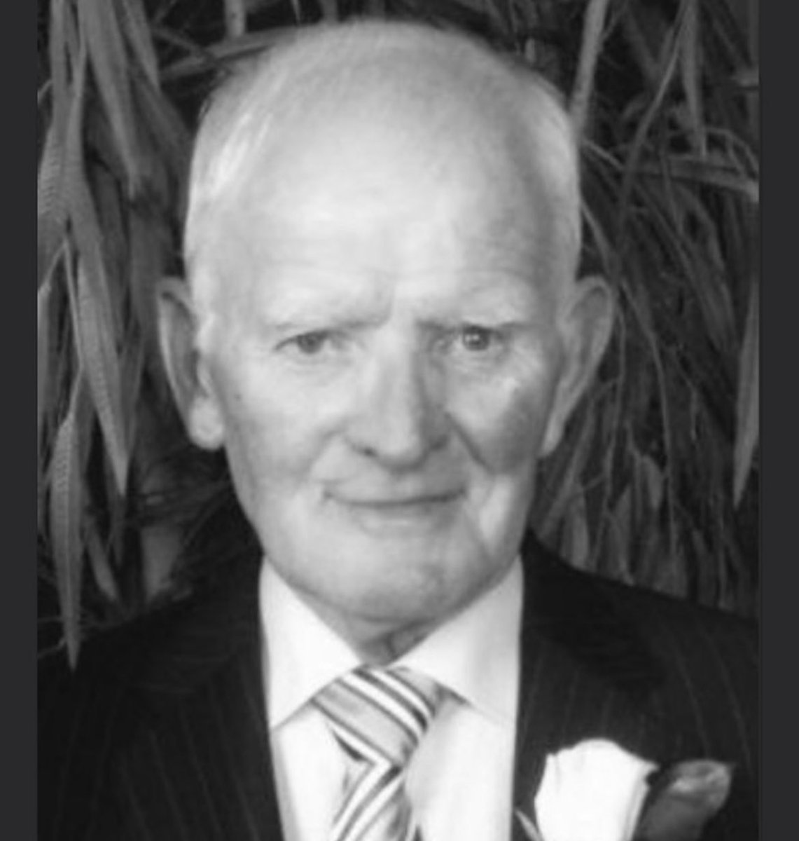 Castlegar GAA Club would like to offer their sincerest condolences to the family of the late Paddy Farragher. Paddy’s son Donnie helps out with the U8 girls and Paddy’s granddaughter Amelia also plays for our U8 camogie team. May Paddy’s gentle soul rest in peace.