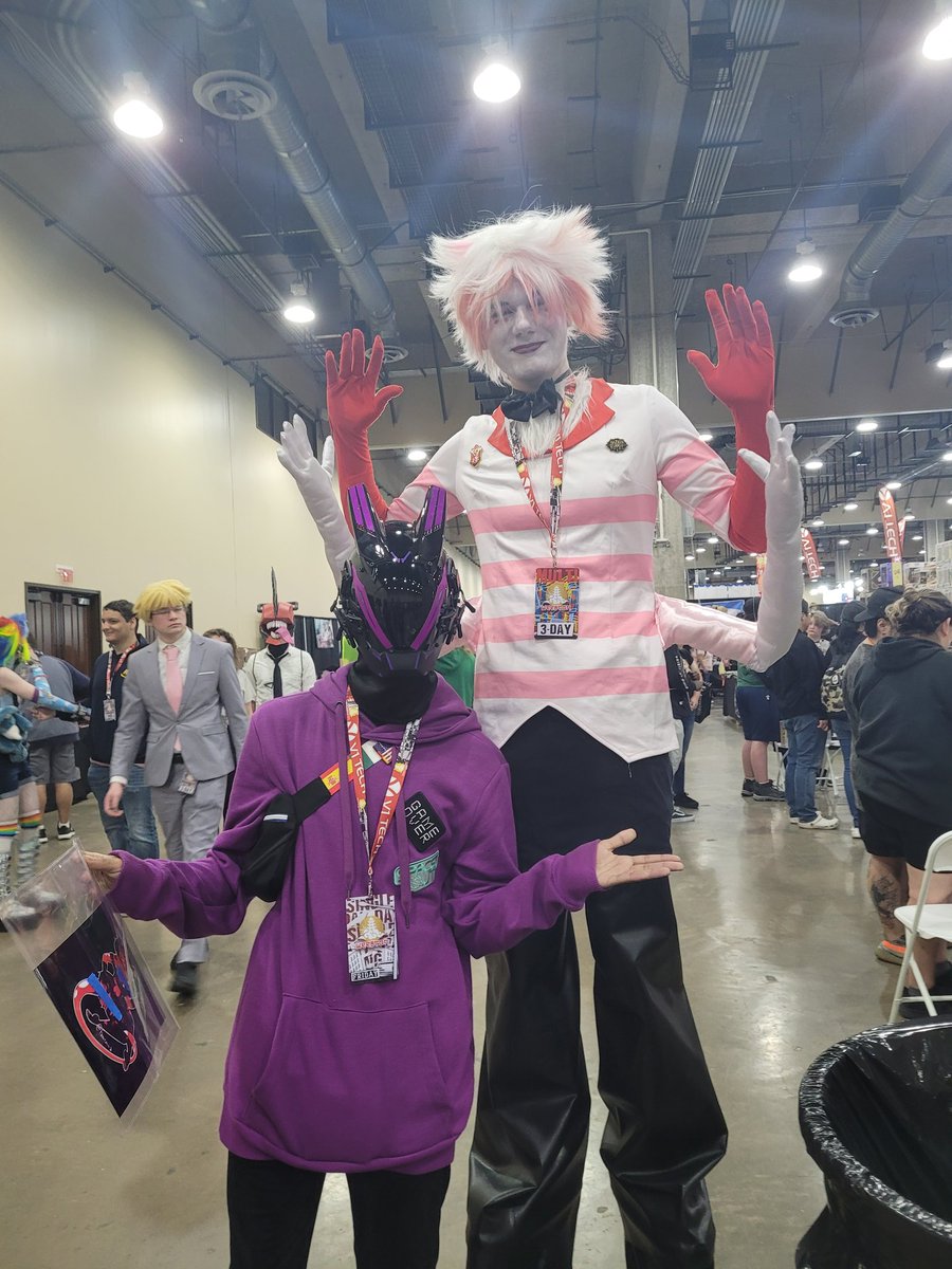 notshadow_mello's tweet photo. @dirptheVA @WeebConTexas @blakes_not_real @AmirTalai @ELHenningsen @MisterJoelPerez @WowSuchKrystal Ooo I met you while I was up there! Amazing cosplay dude! https://t.co/EVJnWwpaF5