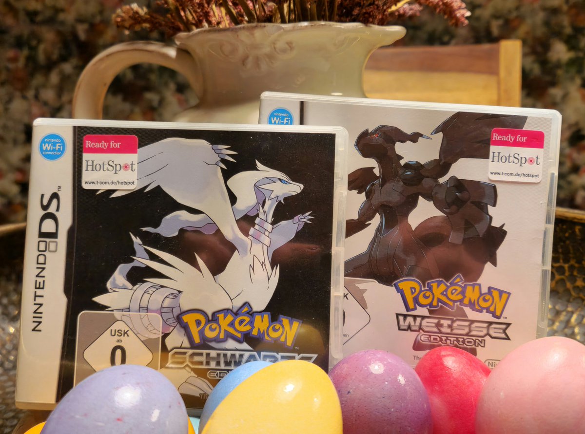 Frohe Ostern, Freunde! 🐣✨️ Ich verlose an eine Person Pokemon Schwarz oder Pokemon Weiß mit OVP! 🗒 Was musst du tun? - Kommentiere, welches Spiel du haben möchtest & welches dein Lieblings Einall Pokemon ist - 🔁 Retweeten - Follower sein VERLOSUNG BIS: 01.04. - 18:00