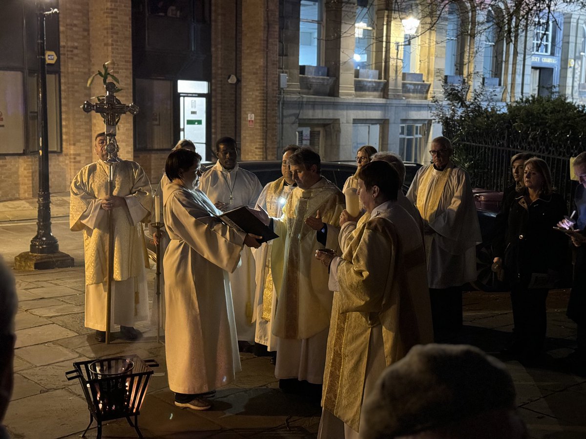 This evening’s Vigil and First Eucharist of Easter began with the lighting of a new fire @crispin_pailing @shellliverpool @addyconsultancy @JennyBr10767961