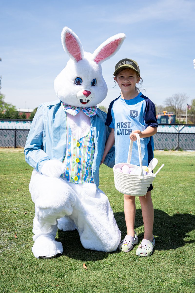 OneKnoxSC's tweet photo. Fun in the sun! 🐰 https://t.co/1AB8Zeop0F