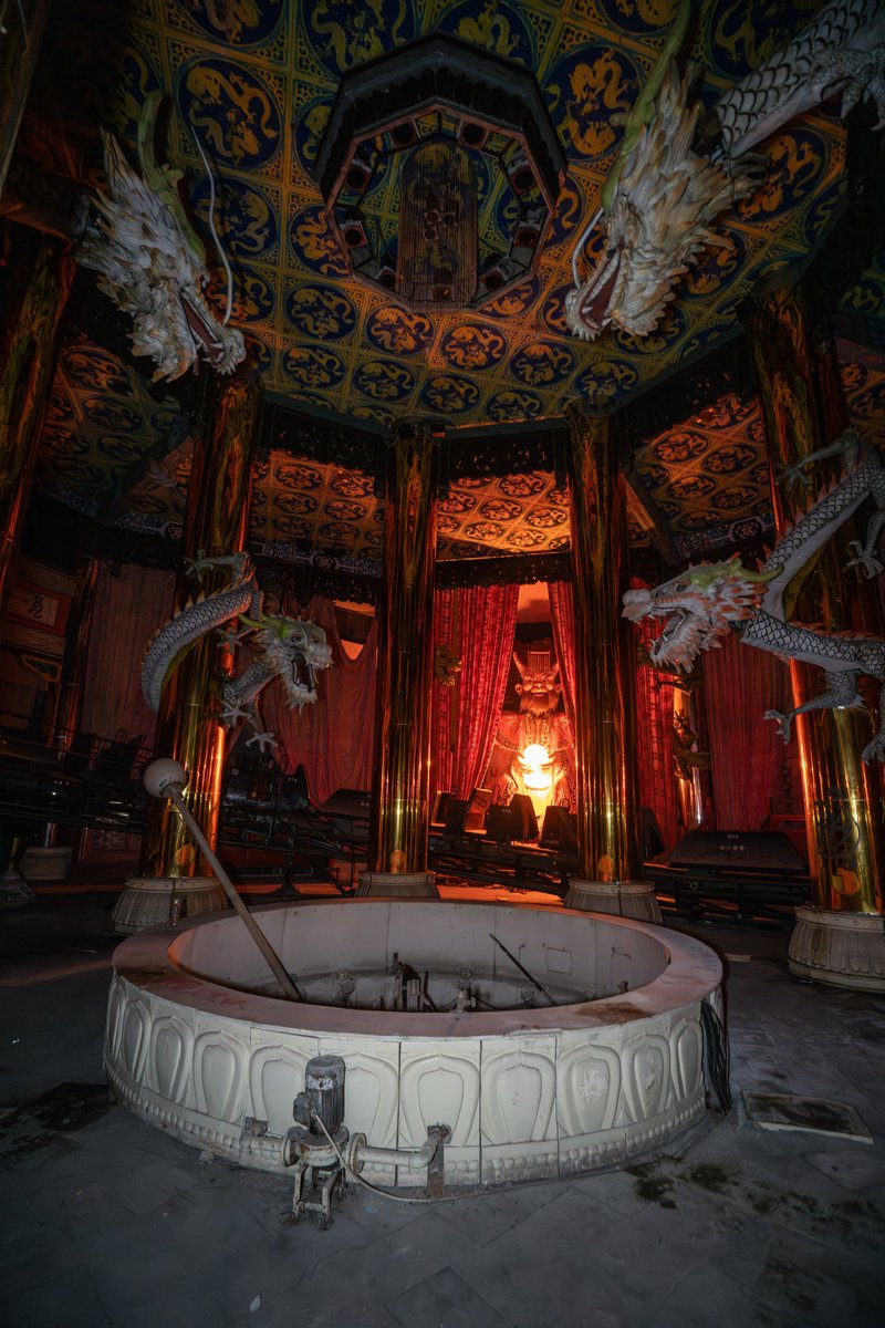 i_am_joshyo's tweet photo. Exploring China's underwater amusement park.. Video is out tomorrow. I promise this is seriously one video for the books. In my past 10 years exploring I never experienced a crazier spot then this. https://t.co/tCK1DRa6pF
