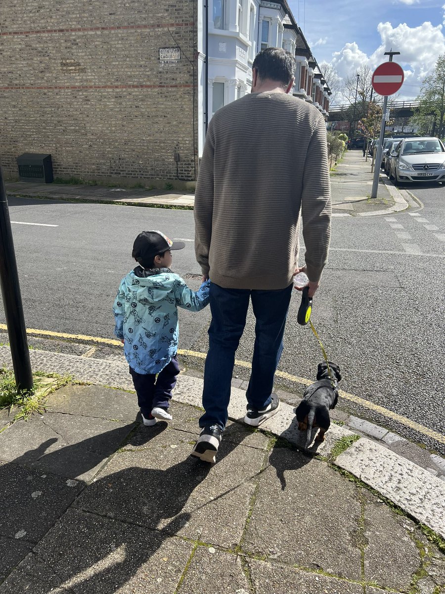 Small, little and large out exploring Chiswick in the sun 🌞