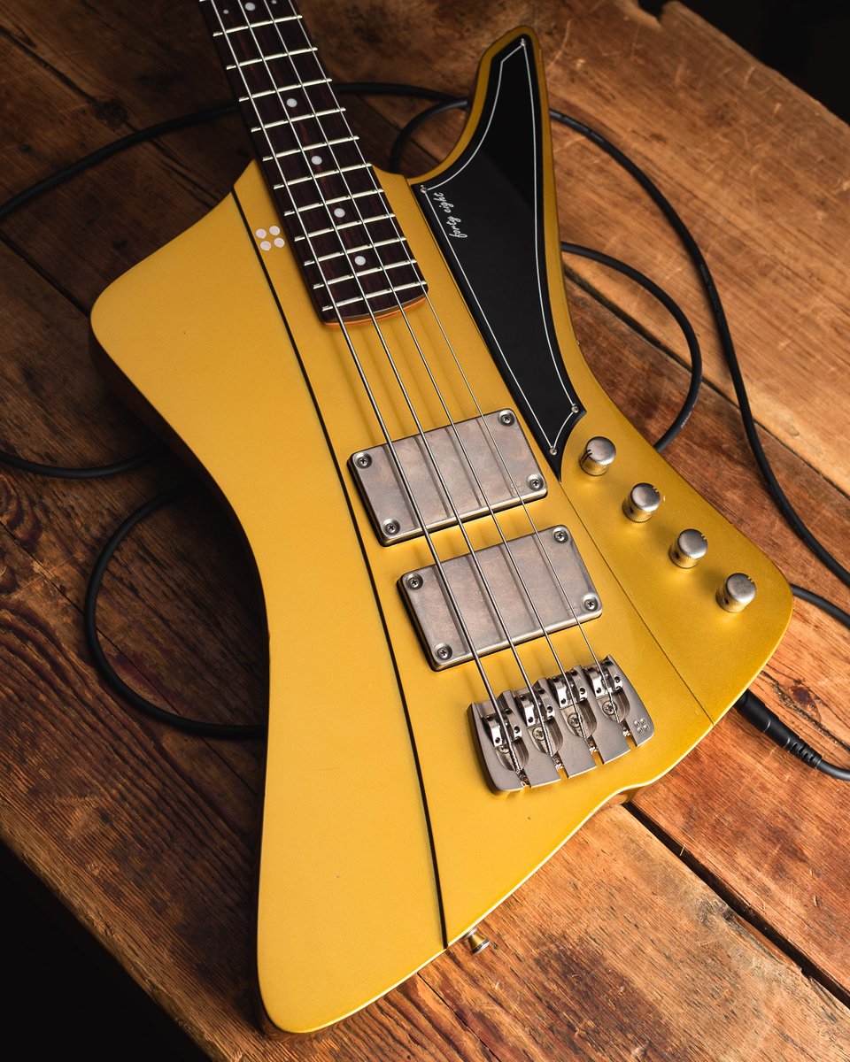 ChicagoMusicEx's tweet photo. #ShowyourSandberg! Here’s just one of the many we have to offer at the CME BASSment. Ok, now you show us yours! https://t.co/2RuURYIRlJ #chicagomusicexchange #thebassment #Sandberg #SandbergBass #basstalk #bassplayer #CMElovestrades #tonemob #knowyourtone #gearwire #gearybusey https://t.co/Ra8pIwwQJm