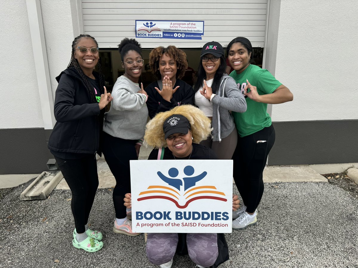 Earlier today Omicron Tau had the pleasure of volunteering at Book Buddies to help the San Antonio Independent School District sort and clean books for children! 💗💚