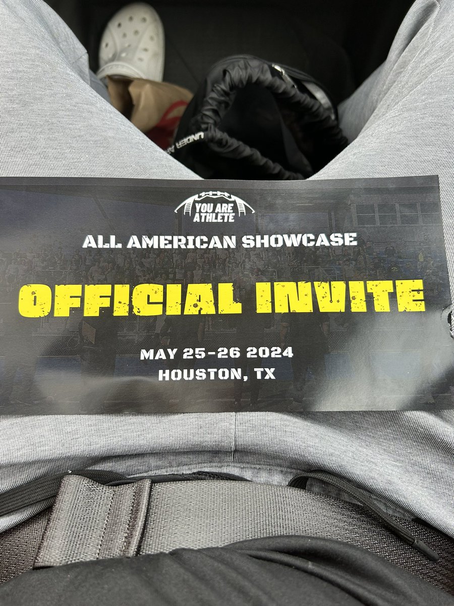 Also got an invite to the All American Showcase in Houston Texas on May 25-26⭐️ thank you @ShockDoctor and @youareathlete ‼️ @RisingStars6 @ReggieWynns @UDJ_Football @TheD_Zone @CoachLouisGVSU