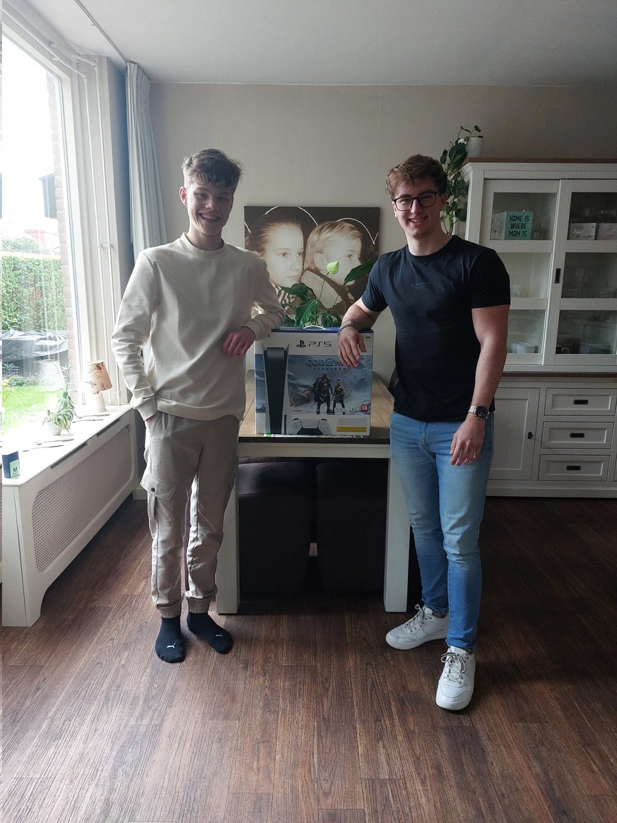 Casper Flach tweet media