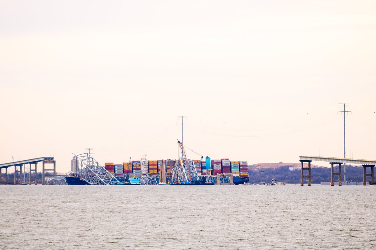 spacepat_o's tweet image. Went down to see the #KeyBridgeCollapse with my own eyes today. Surreal.