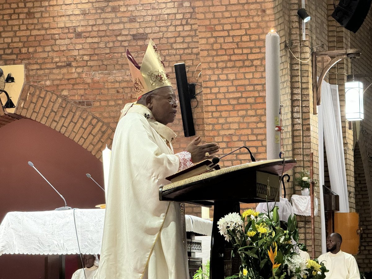 #RDC: “Une bonne partie de notre pays est déjà occupée dans l’Est. Pendant que nous tenons de discours, les autres occupent notre pays. Ils sont entrain de venir, nous tenons de discours ici comme si tout allait bien, ils avancent” Cardinal Fridolin Ambongo