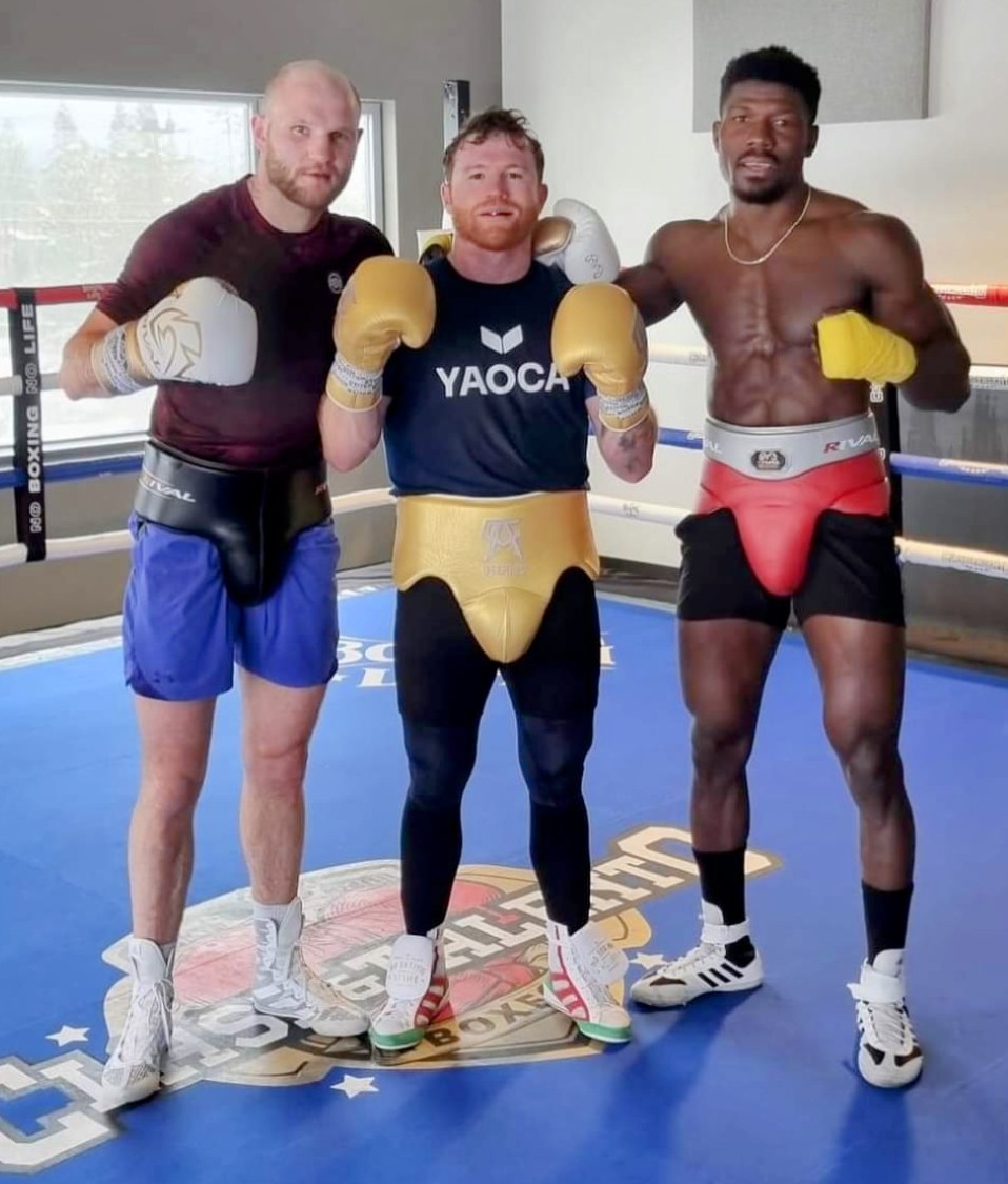 Cubano Yoenlis Hernández Feliciano prepara al Canelo - FD Radio | Tu  Estación Deportiva