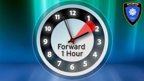 ⏰️ Reminder Clocks spring forward tonight! 1am becomes 2am One less hour of sleep, but more daylight to enjoy. Stay alert & adjust your clocks #SummerClocks