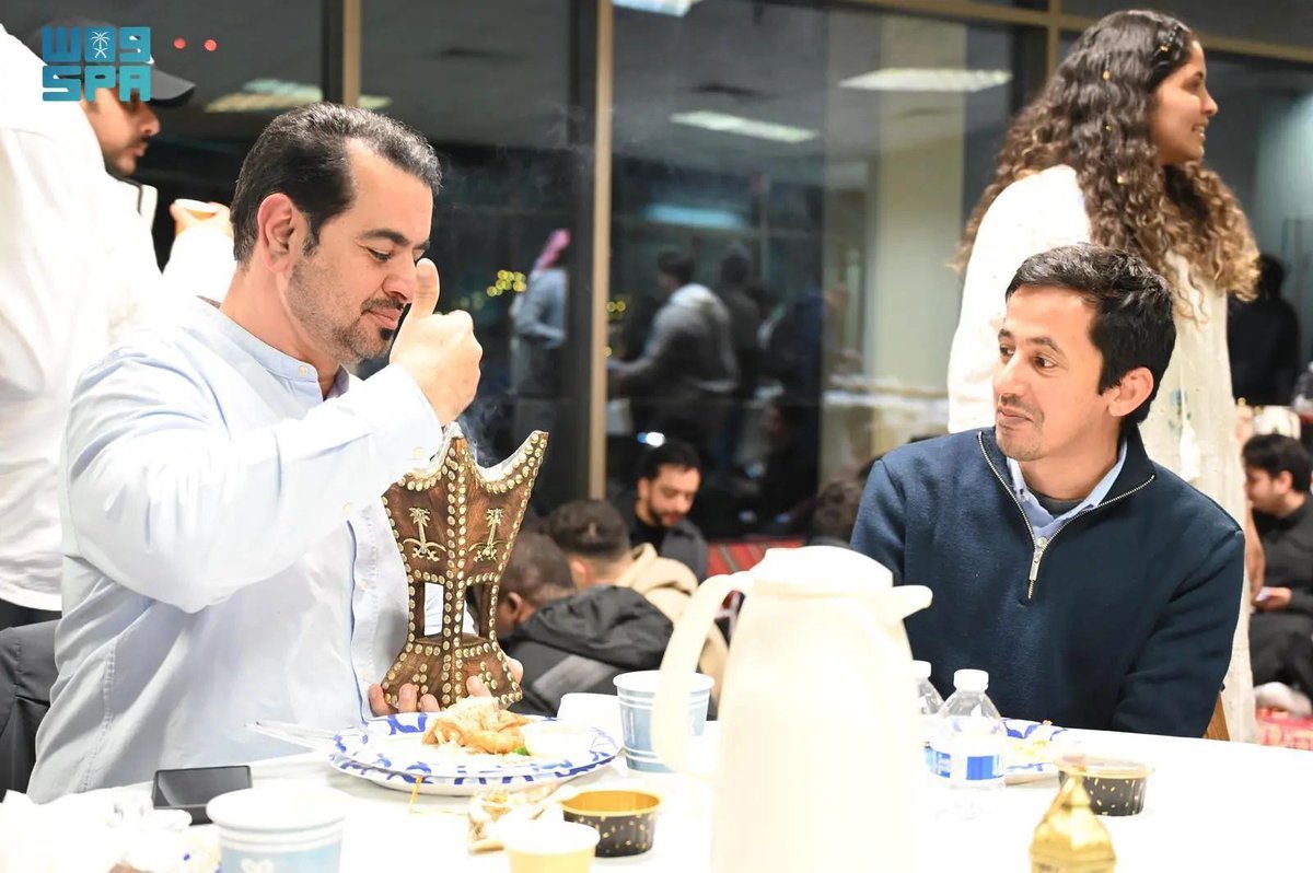 لمد جسور التواصل الثقافي مع المجتمع الأمريكي ..

تنظيم فعالية " الليلة الرمضانية السعودية" في الجامعة الأمريكية بالعاصمة واشنطن.

🇸🇦🇸🇦