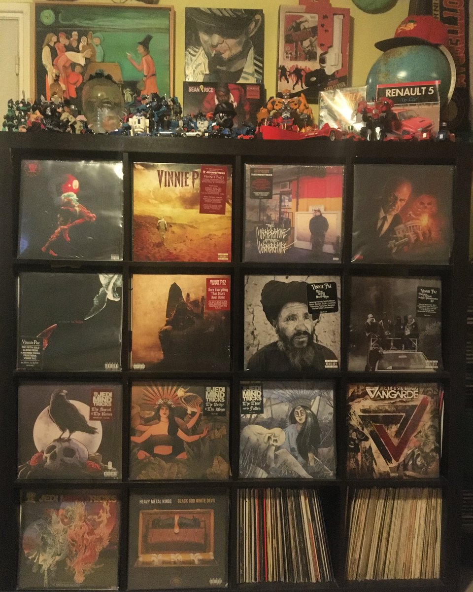 MRoepster's tweet image. My playlist for this evening and night! Vinnie Paz en Jedi Mind Tricks + Mr. Lif en Stu Bangas #hiphop #jedimindtricks #vinniepaz #vinyl #vinylcollection #vinylcollector @vinnie_paz @jmthiphop @Stu_Bangas