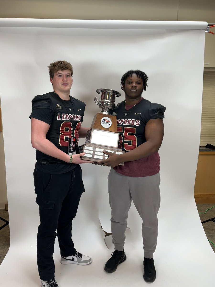 Aidan Oldfield (@aidanoldfield87) on Twitter photo Thank you <a href="/CoachKBaumann/">Kevin Baumann</a> for the invite. I had a great day checking out the campus and the facility <a href="/CoachAlstonk/">Coach Alston</a> <a href="/OakCoachForest/">OakCoach</a> <a href="/OakcrestHSFB/">OakcrestHSFootball</a> Thank you <a href="/CoachKBaumann/">Kevin Baumann</a> for the invite. I had a great day checking out the campus and the facility <a href="/CoachAlstonk/">Coach Alston</a> <a href="/OakCoachForest/">OakCoach</a> <a href="/OakcrestHSFB/">OakcrestHSFootball</a>