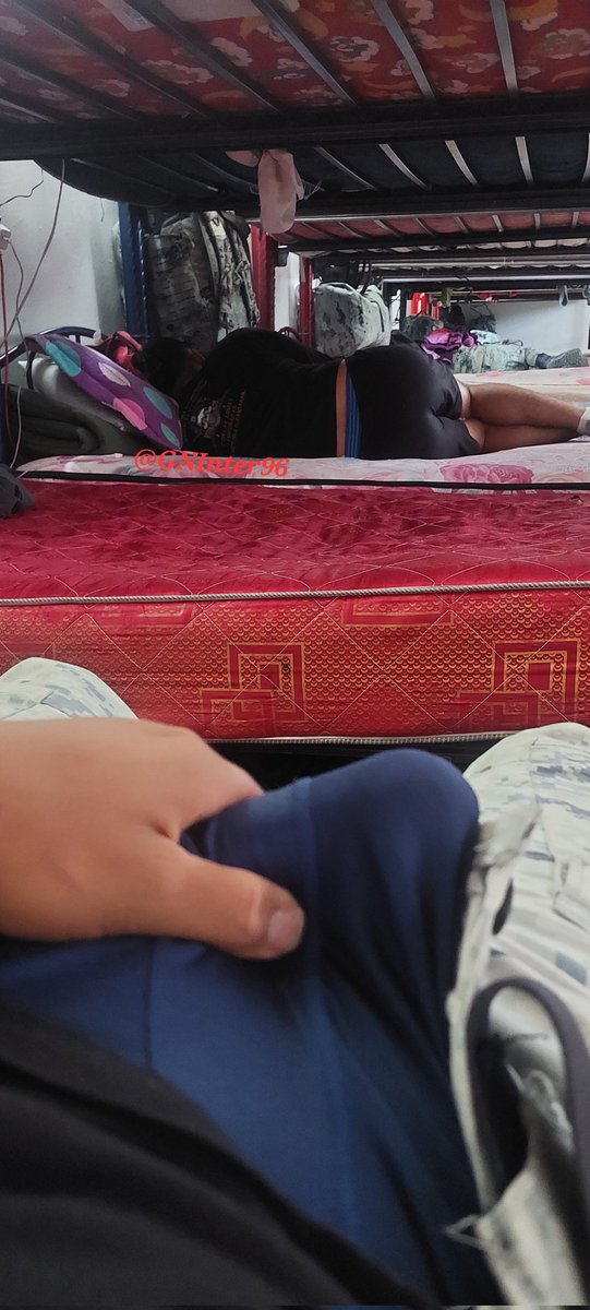 Que rico culo de mi antiguedad, se me puso dura de verlo, como que me lo estaba ofreciendo.