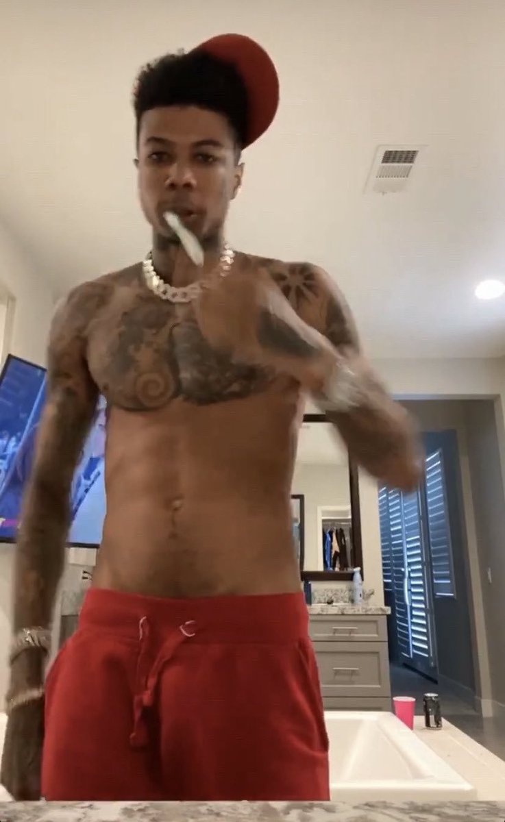 shirtless_male's tweet photo. #DickPrintMondays 🍆🍆🍆

Blueface https://t.co/Mqqq1hiSzH