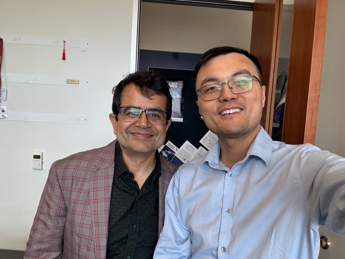 Great meeting with @SMitragotri during his visit to @UT_Dallas @bme_utd We discussed a range of topics including his productive social media posts, all done during downtimes while traveling!