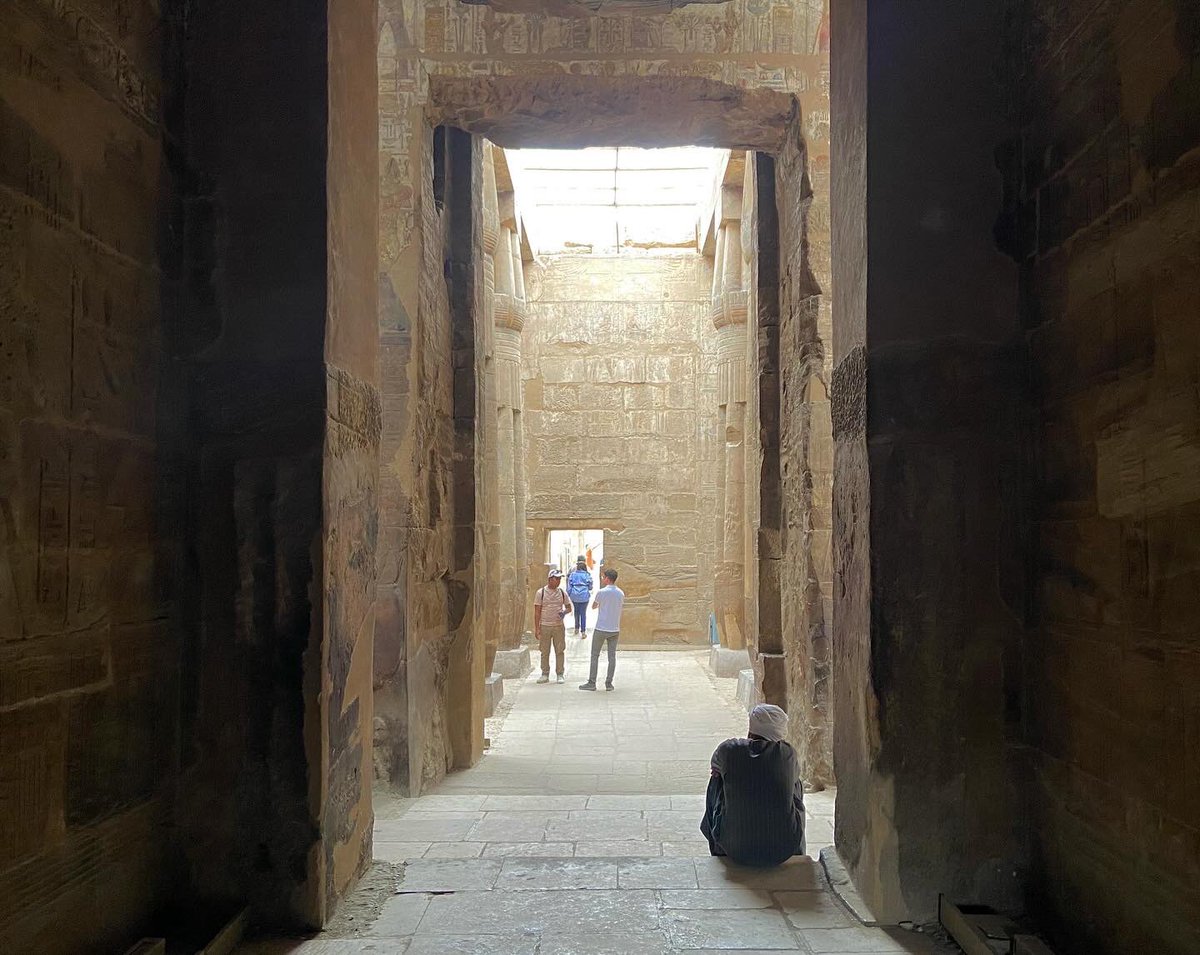 Luxor temple. Lots of photos of columns, and the name and images of Amun created under Amenhotep III, erased under Akhenaten, and subsequently restored in places. Strange weather: grey and muggy. I didn’t like it…