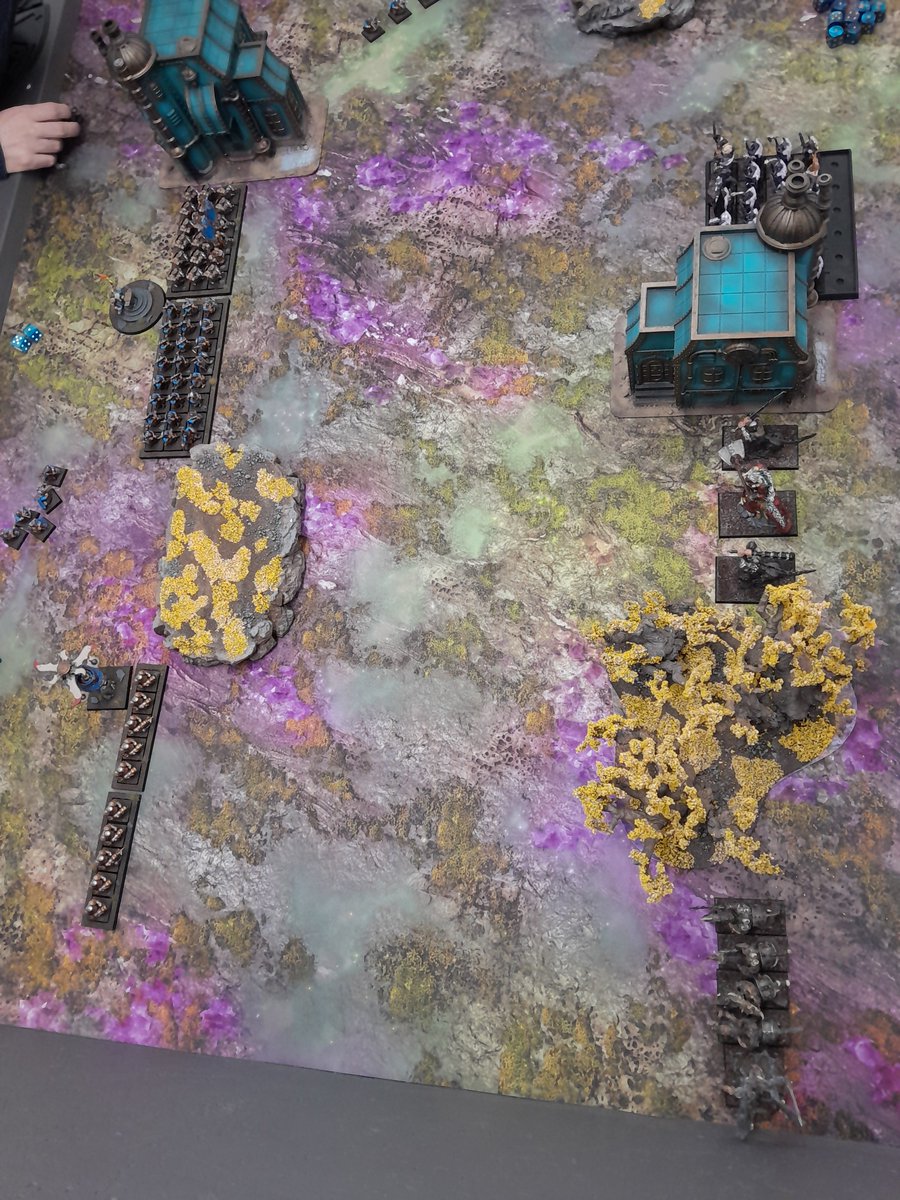 PositiveVictim's tweet photo. 2-1-0 after day 1 at @t_sportsnetwork arena's #ToW event with Tzeentch heavy warriors
Happy with that, as I've had to fight double dragons back to back with no dragon myself π±
Orcs and gobbos tomorrow, double wyvern, #roughrun https://t.co/InFXizXj3l
