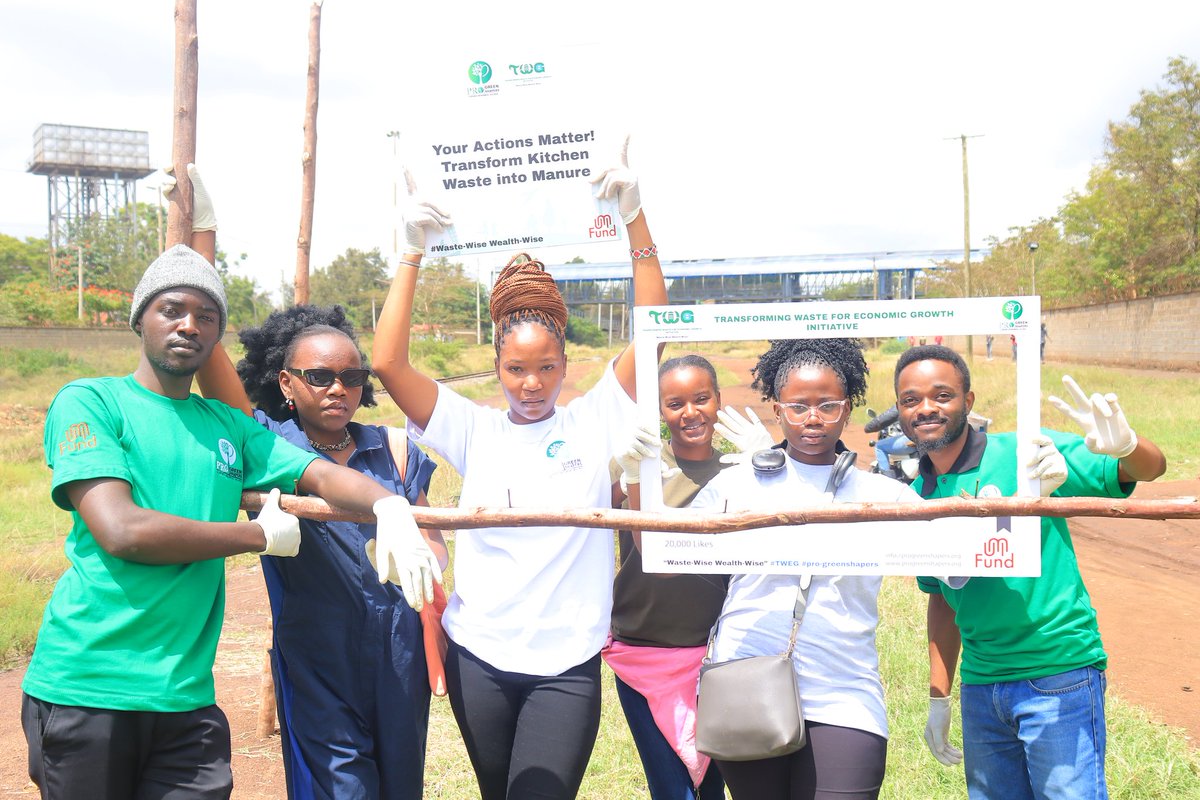 To honour international #ZeroWasteDay , we did a clean up +sensitisation  on the importance of the 4R's  Reduce, reuse , recycling waste  & refuse to pollute the environment. proper waste management practices= healthier &sustainable future
#BeatWastePollution #WasteWiseWealthWise