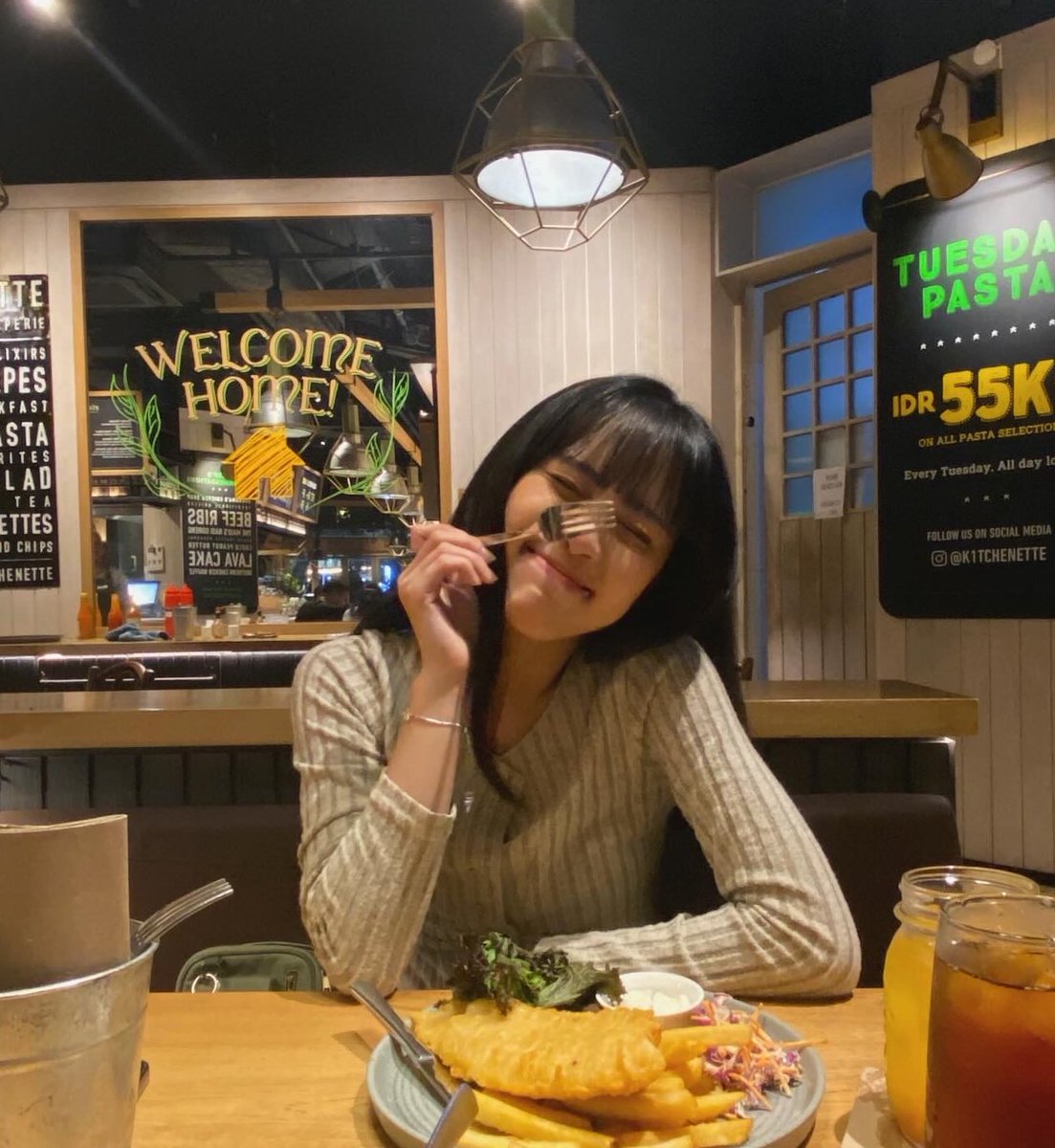 AM_EllaJKT48's tweet image. #sELLAmatSahur  MAKAN OIII