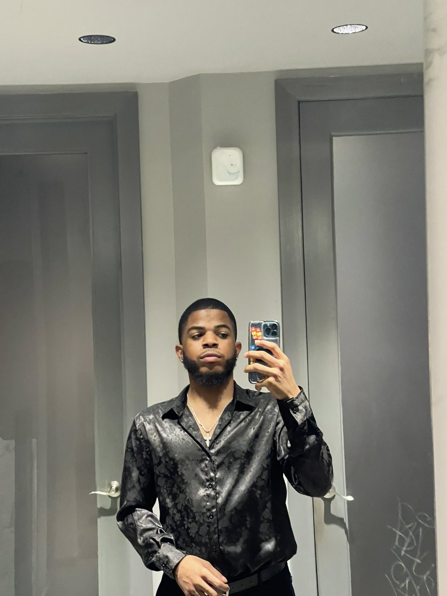 T33GUAPO's tweet photo. 🖤 https://t.co/IT2Q5qgAK2