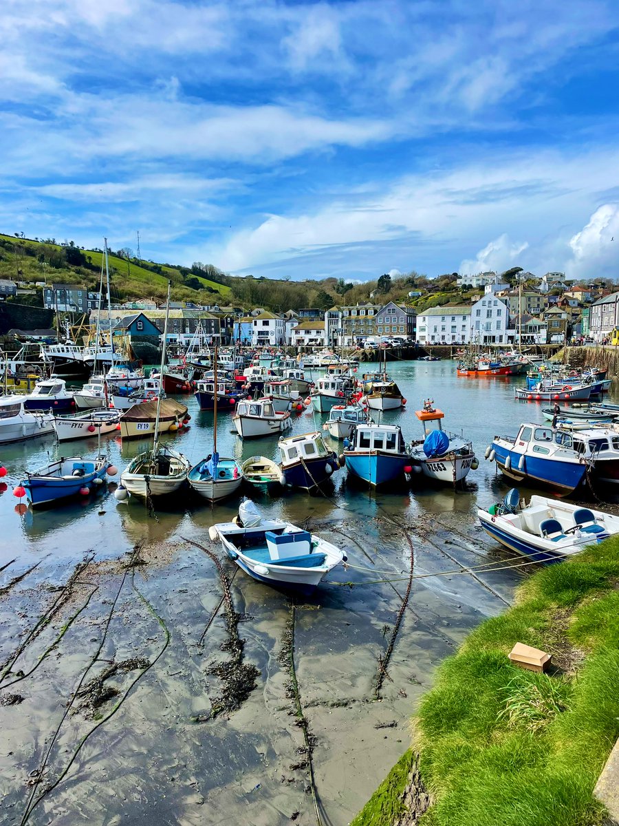 Mega beautiful Megavissey this morning 🌤️☕️😎 #Cornwall #Harbour #Boats #RoadTrip #BankHolidayWeekend