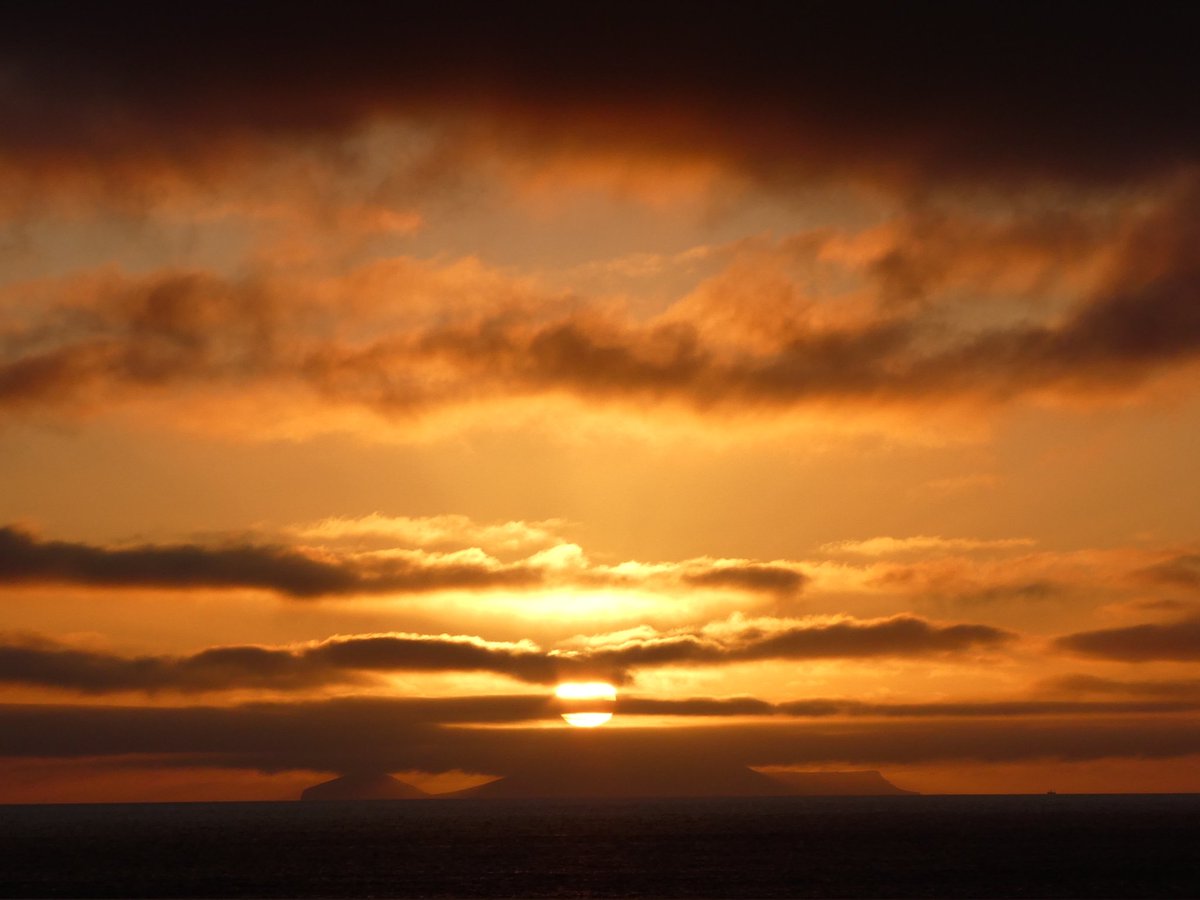 Tonight's sky #Shetland