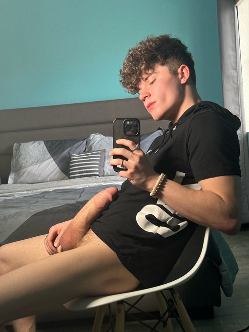 hi https://t.co/H7xwQiMlk4