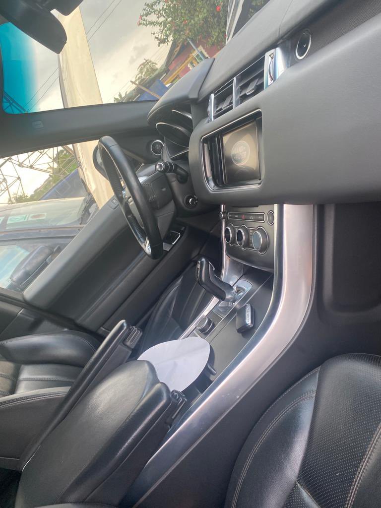 RamuruCarsGh's tweet photo. Range Rover sports 2016 fully loaded 
Diesel engine 
Hot...

Contact: 0245633728 https://t.co/w0f1HfC67y