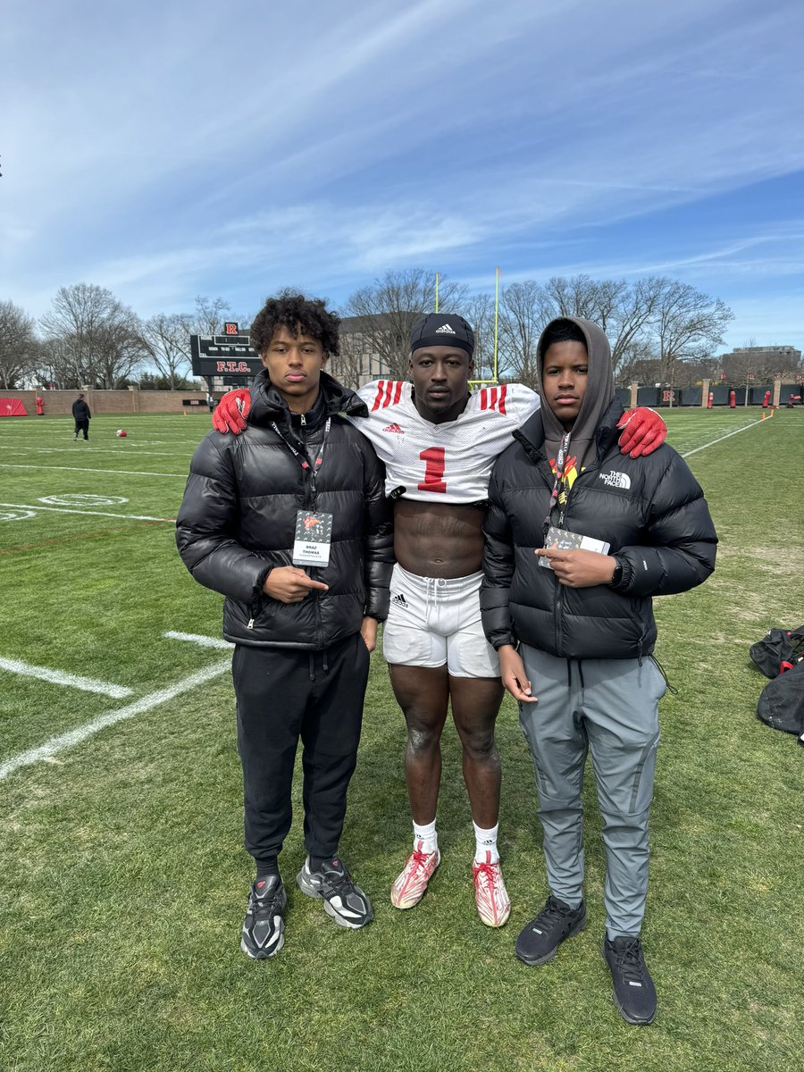 Very much blessed to be able to get to spend the day learning at Rutgers spring ball practice !! @CoachChiVille @GoGreyhoundFB @Mark_Orphey