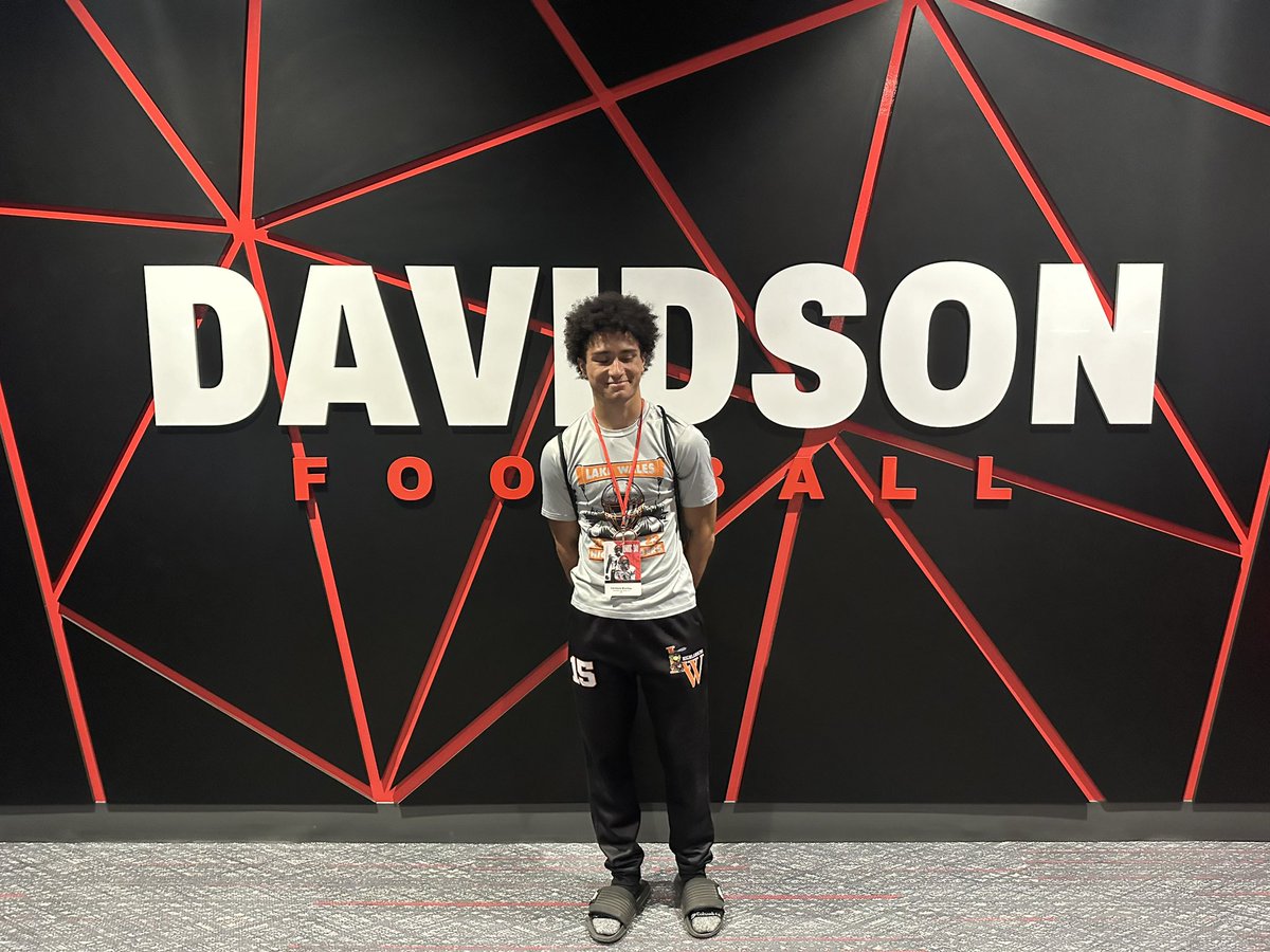 Thanks for the invite to @DavidsonFB Jr day coach @porter_abell8 and @_CoachMunch !!! Enjoyed it and the new facilities are 🔥 @H2_Recruiting @lwhs_f @DylanOliver23 @polk_way @CountyPolk