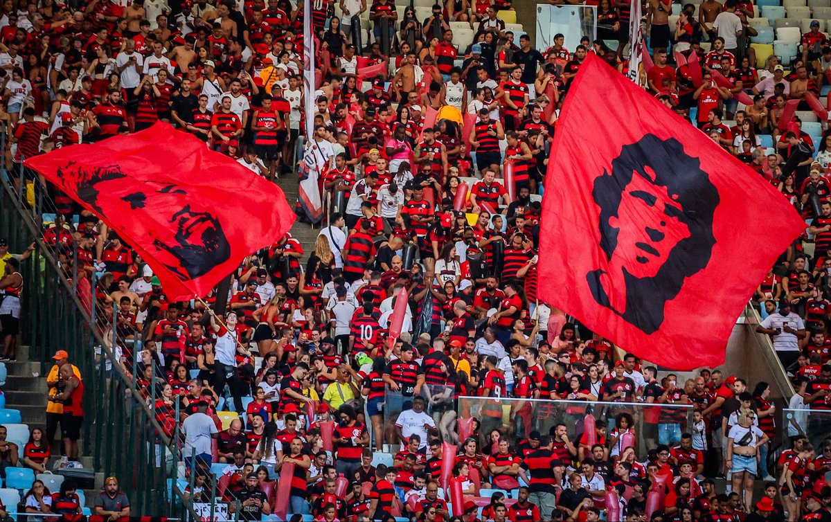 maracana's tweet photo. O príncipe e o rei! ♥️

📸 @rsantosarantes https://t.co/If9kRW405b