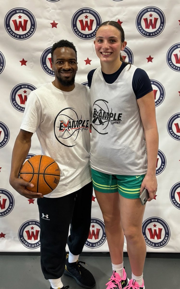 Congrats to my Homie @madisonoaustin on receiving her 1rst Official Offer from @DaytonWBB s/o to my guy @barrybradford3 & @ExampleSports3 for alway's making things happen! Keep working Maddie✨️