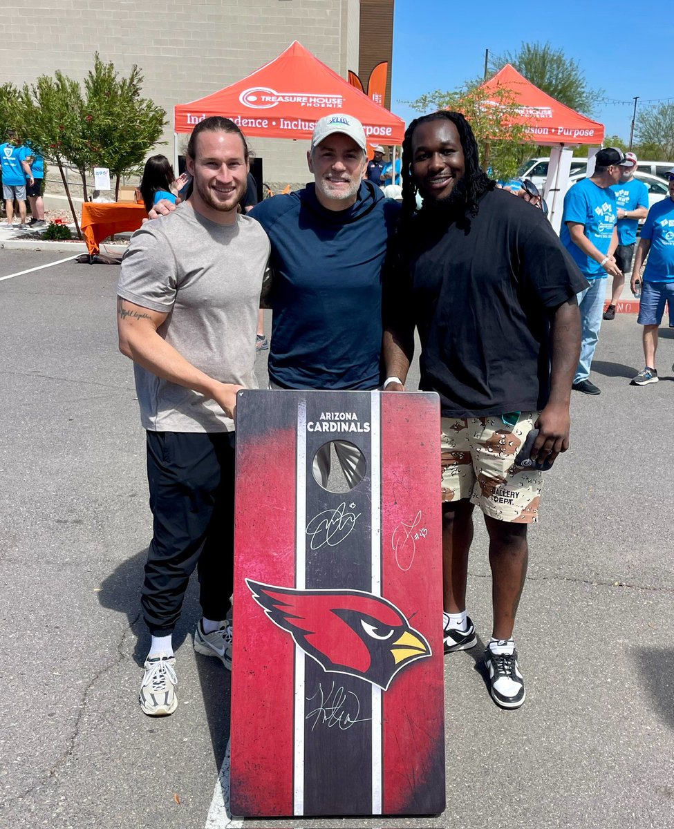 Awesome time at 4th annual cornhole tourney for @TreasureHouseAZ today Solid showing by @DGardeck @kurt13warner & @OttawasVeryOwn Jesse Luketa