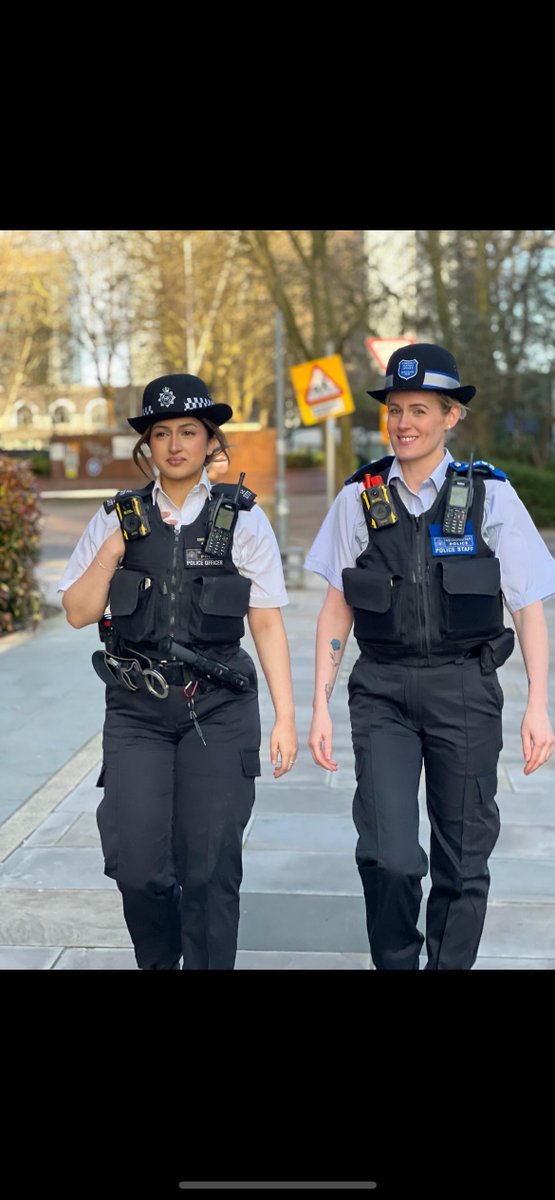 The sun has been out and so has our Safer Neighbourhood Officers patrolling the Island this weekend, If you see us on our patrols feel free to come up and say hello.
