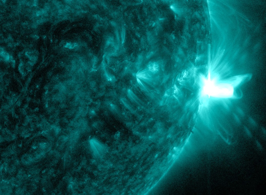 A near X-Flare with an initial peak of M9.4 is currently in progress around AR 3615 off the southwest limb. SolarHam.com