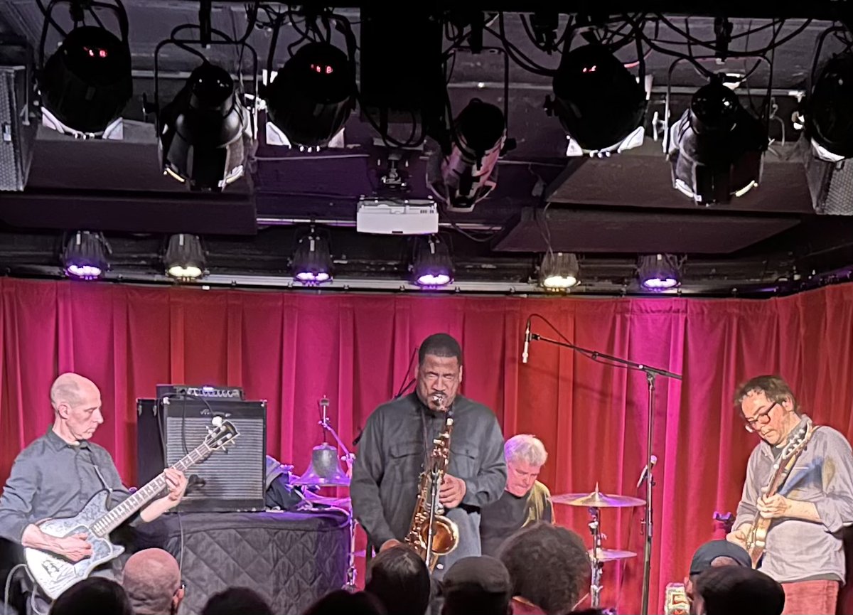 MAGNETMagazine's tweet photo. Incomparable #JamesBrandonLewis (@JBLEWIS1983) w/ groove meisters #theMessthetics (@TMessthetics) at #SolarMyth (@ArsNovaWorkshop). Excellent & aptly titled “The Messthetics And James Brandon Lewis” is out now on #Impulse! (@impulselabel). Fear not, kiddos, & play that thang now! https://t.co/ORsZ5C7eRX