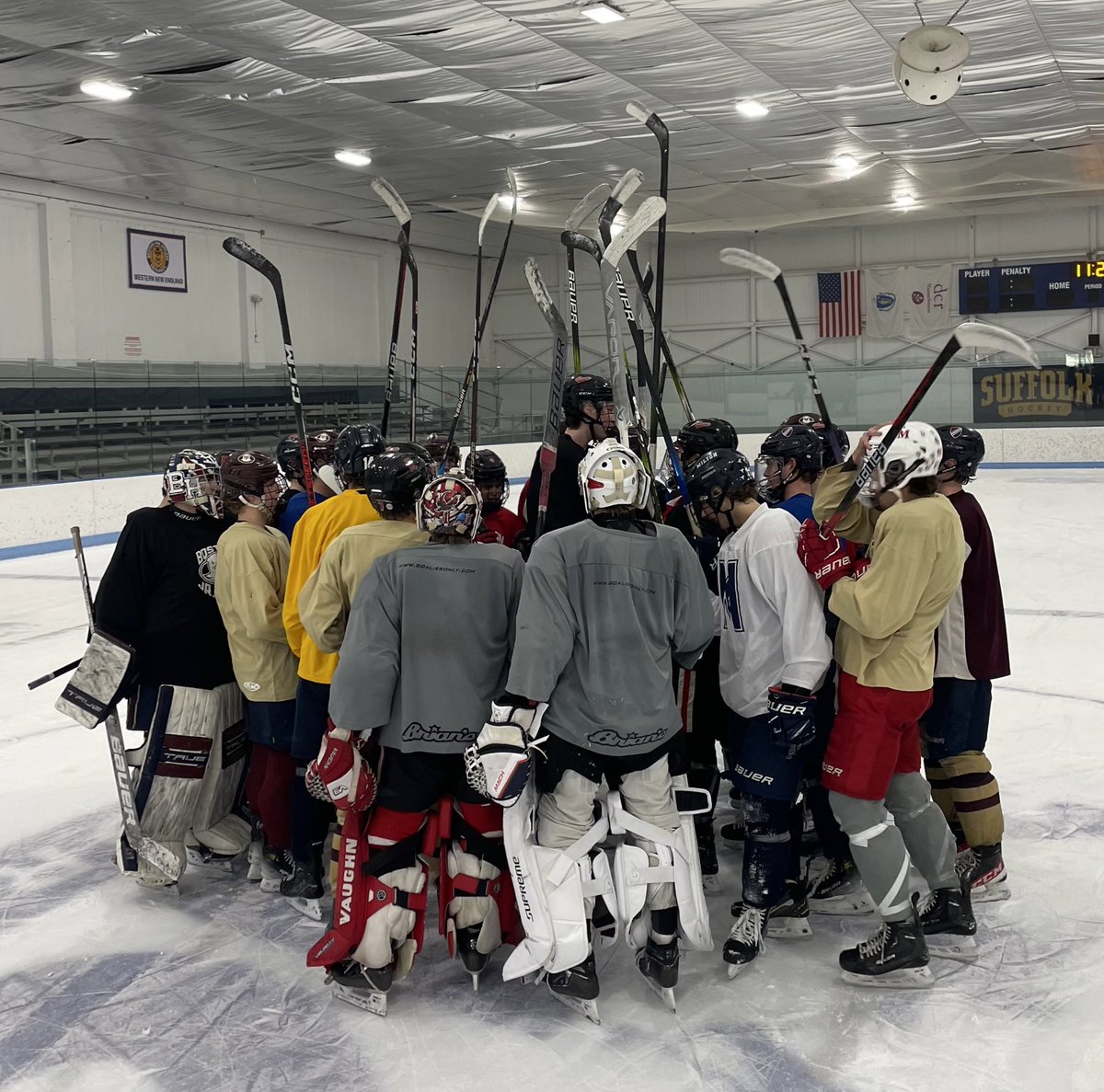 BostonJrEagles's tweet image. Last practice for ‘05 group on home soil ever. Longest tenured Eagle (10 years), Jack Harney, leading post practice cheer for Nationals!🦅🇺🇸 #MitetoMidget #NattyBound