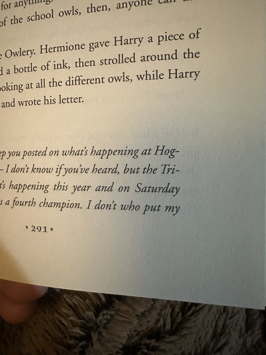 DanOnceWrote's tweet image. There’s a missing word in my Harry Potter book… how has no one caught this over the years these books have been out?

#GobletofFire #HarryPotter  @jk_rowling