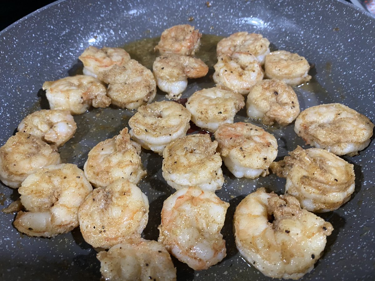 Totally Smashed dinner Tonight!! Franks Spicy shrimp salad 🥗 w/ homemade Honey mustard!!! 🌶️🫶🏼🤩 #DanasDiner
