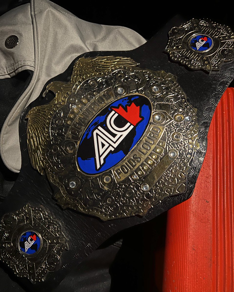 De nouveau triple champion en mettant la main sur le titre de la @luttealc #alc #associationluttecanadienne #lutte #wrestling #deuxmontagnes #qc #quebec