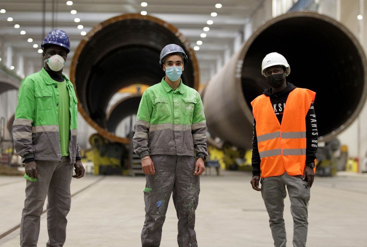 texan_maga's tweet image. ⚡️After the bridge collapse in Baltimore, immigrants have been demanding better working conditions and safety. Refugees have called on Biden to remember the dead immigrants and give work permits to all illegals.

@TEXASvsUSA