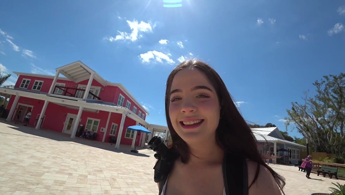 staryuukiii's tweet photo. Muchas gracias a todos por el apoyo en mi primer stream de IRL, no pensé que les gustara tanto, la pasé muy bien y me divertí mucho ☺️😍