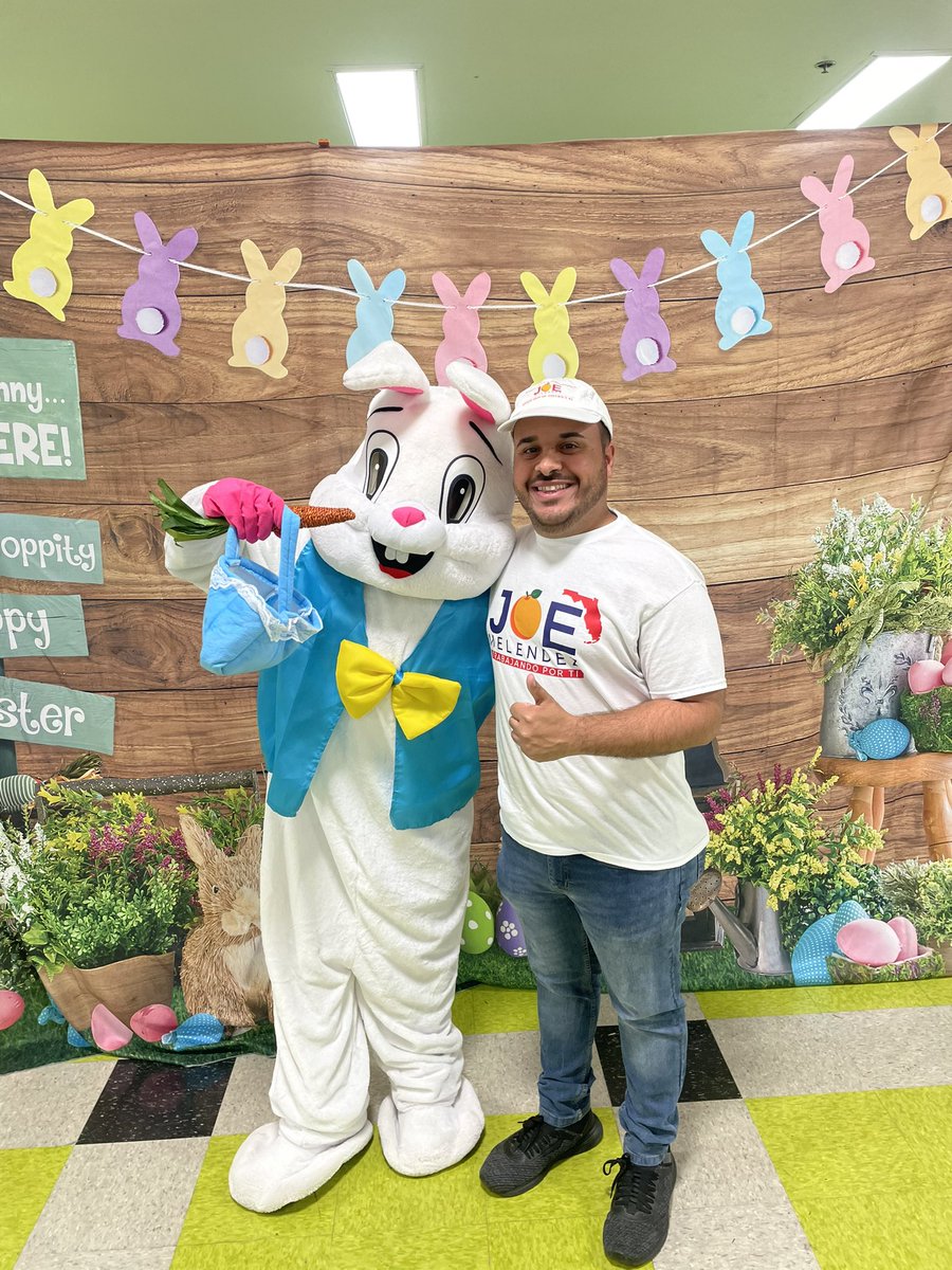 Earlier today I had the opportunity to attend Commissioner Tony Ortiz’s Easter Brunch and Carnival. #joemelendez #easter #hd43